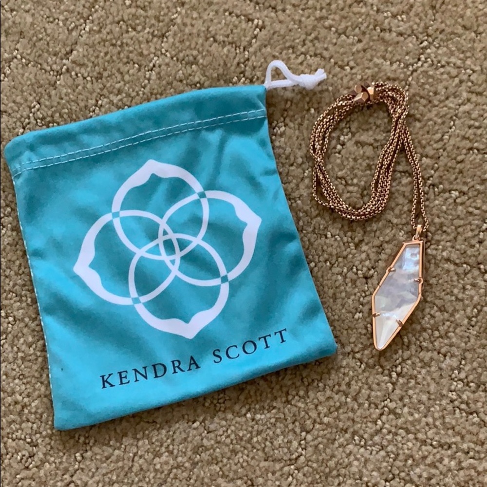 Kendra Scott Necklace